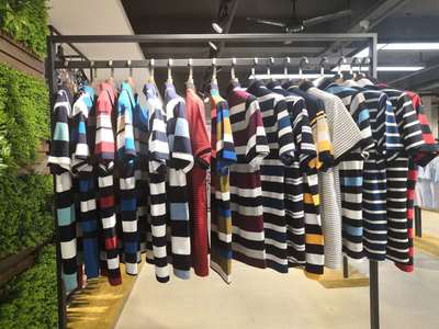 尾貨服裝及帽子批發(fā)的定義、來源與價(jià)值分析